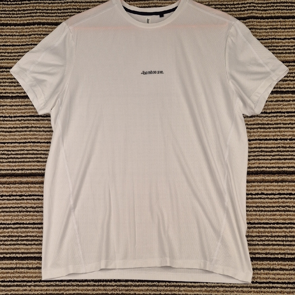 BAMBOO AVE Solid White Black Logo Polyester Blend Mens Medium Athletic T Shirt‎